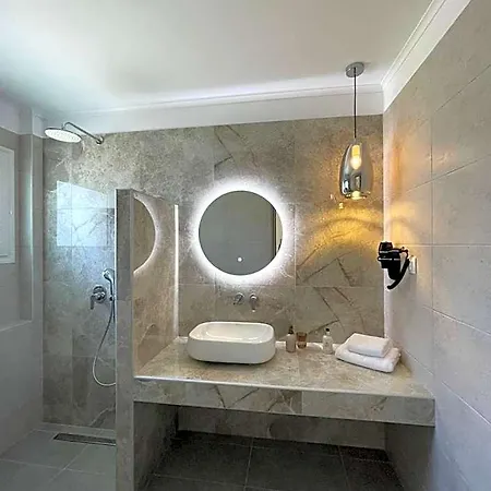 Helen Hotel Galatás
