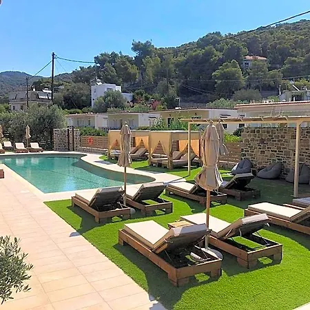 Helen Hotel 4*